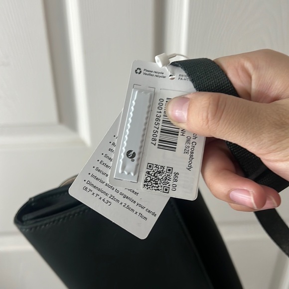 LULULEMON WALLET CLUTCH CROSSBODY BAG IN RAINFOREST GREEN - Picture 4 of 8